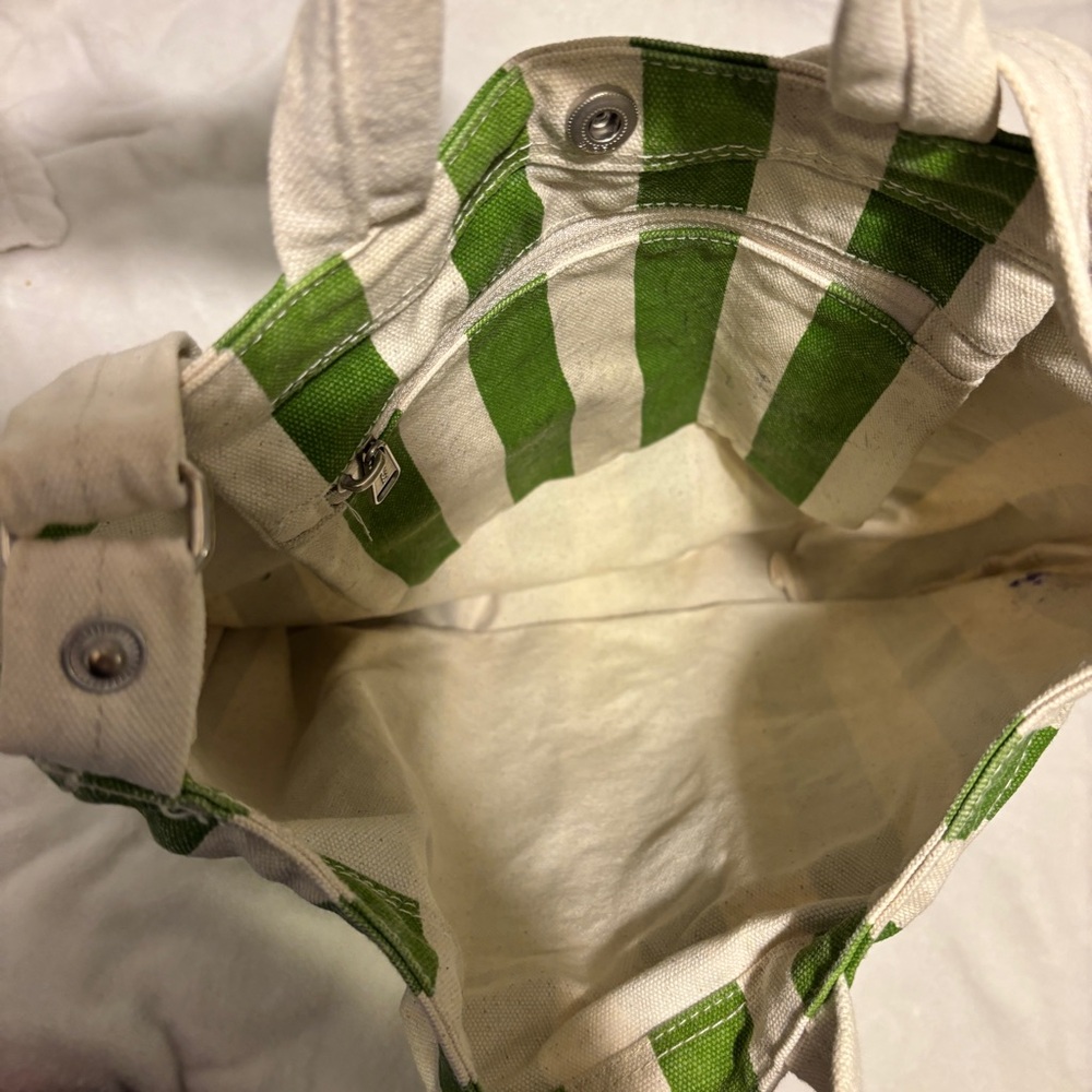 BAGGU Green and Cream Striped Tote - Picture 4 of 5